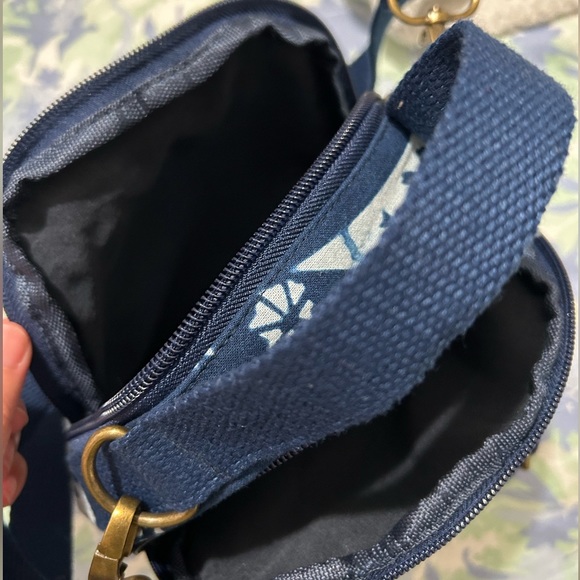 Adorable handmade crossbody - Picture 4 of 4